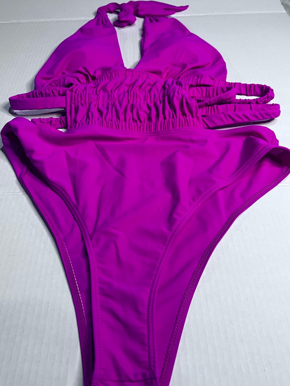 Women’s Vibrant Fuchsia One-Piece Swimsuit